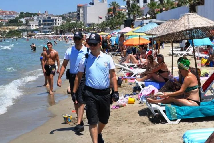 Plaj polisleri görevde
