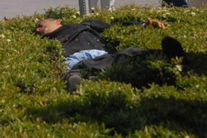 Motosikletle polis memuruna çarpıp kaçtılar