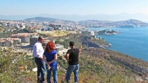 Uzmanlardan Kuşadası’nda Bitki Ve Çiçek İncelemesi