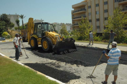 Kuşadası’nda yol çalışmaları hız kesmeden devam ediyor  