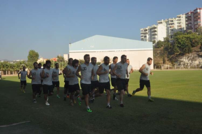 Kuşadası Gençlikspor topbaşı yaptı