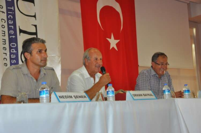 Gazeteci-Yazarlar Kuşadası’nda Cumhuriyet’i konuştu