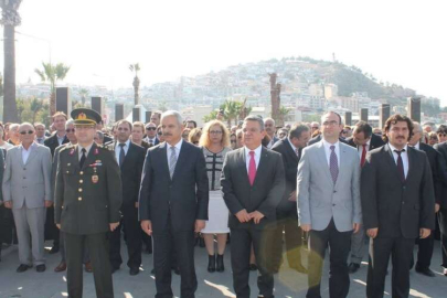 29 Ekim Çelenk Koyma töreni 