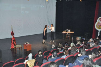 Dünya Tiyatrolar Günü Kuşadası'nda kutlandı