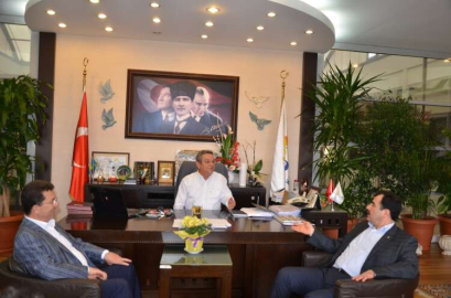 AKP Milletvekillerinden nezaket ziyareti