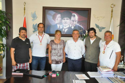 Kuşadası Gençlikspor’dan altın madalya 