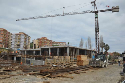 Kuşadası'nda inşaat yasağı başladı 