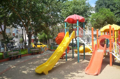 Kuşadası parkları yenileniyor