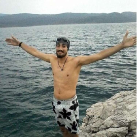 Kuşadası'ndan Sisam'a kaçmak için 8 mil kulaç attı