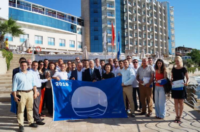 KUŞADASI'NDA 21 MAVİ BAYRAK 