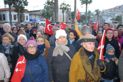    Kuşadası’nda teröre lanet yürüyüşü