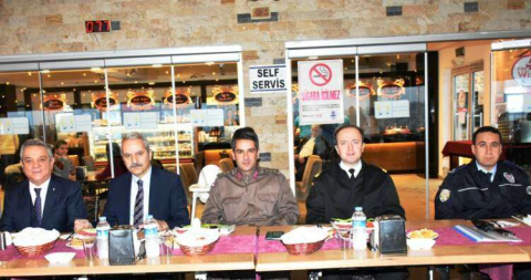 Protokol ile Basın kahvaltıda buluştu