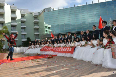 Çin'li çiftler Kuşadası'nda 