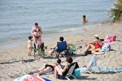 Kuşadası'na Yaz deniz sezonu başladı