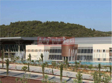 Kongre Merkezi çürümeye terk edildi