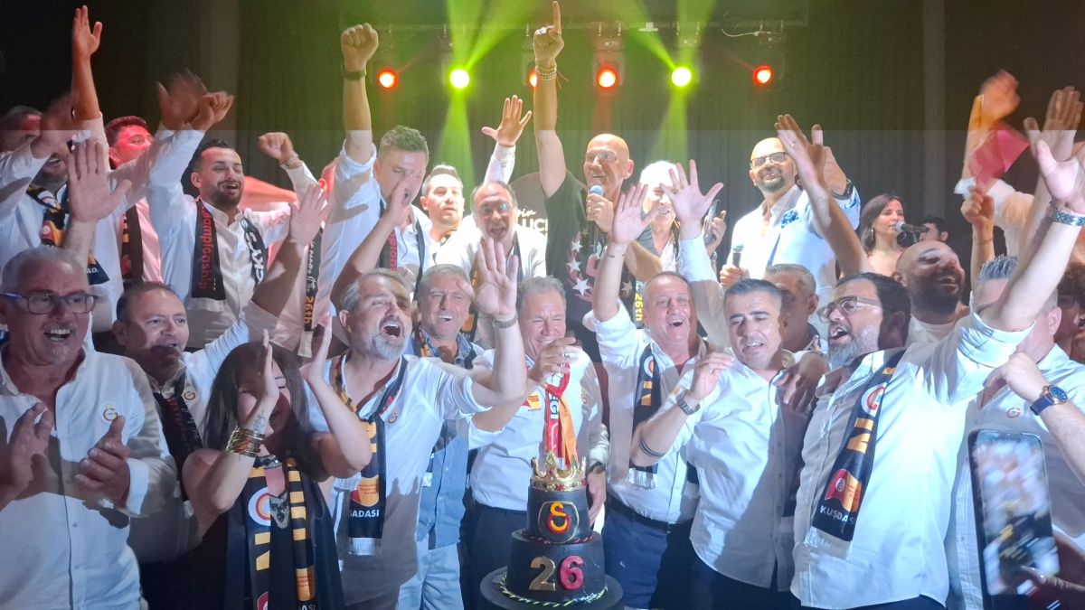 Kuşadası'nda Sarı-Kırmızı Gece: Galatasaray’ın 26. Şampiyonluğu ve Kupası Taraftarla Buluştu